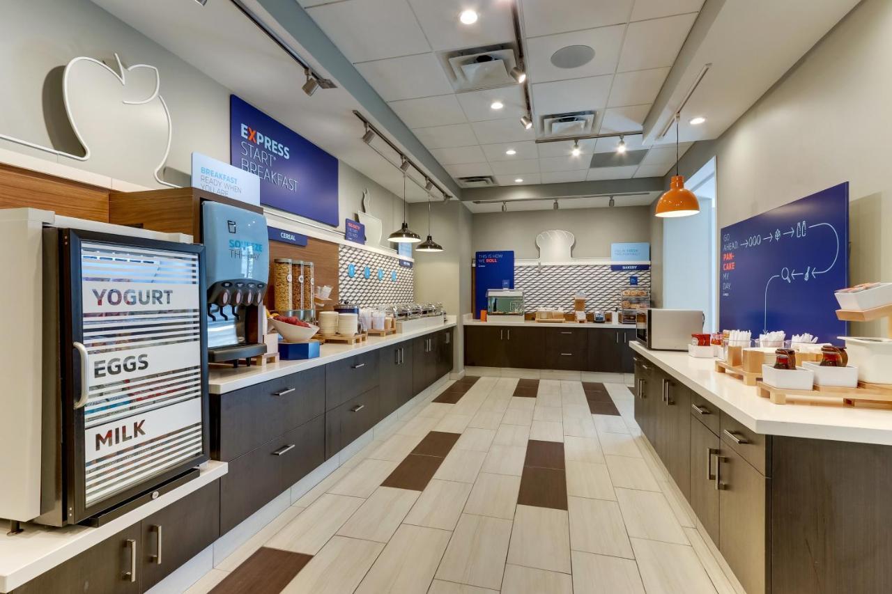 Holiday Inn Express - Wilmington - Porters Neck By Ihg Kültér fotó